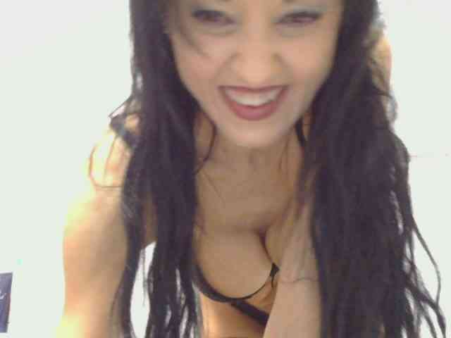 MilfSindy webcam