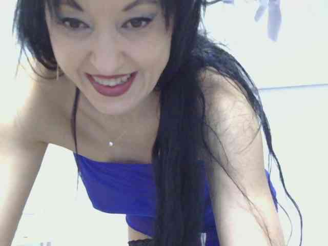 MilfSindy webcam