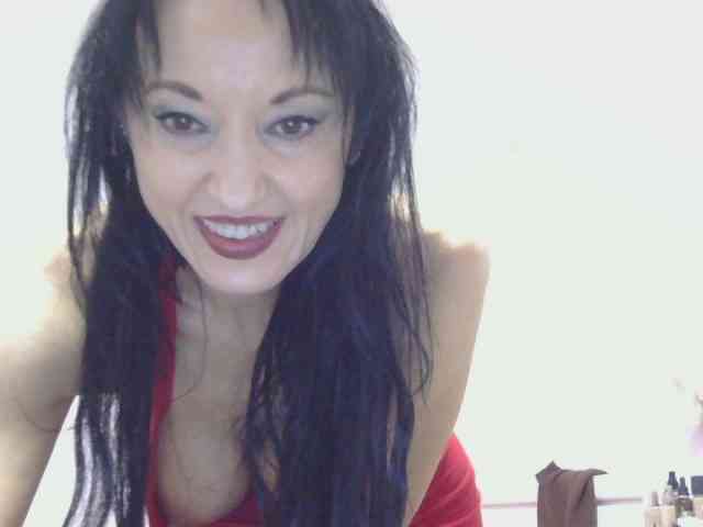 MilfSindy webcam