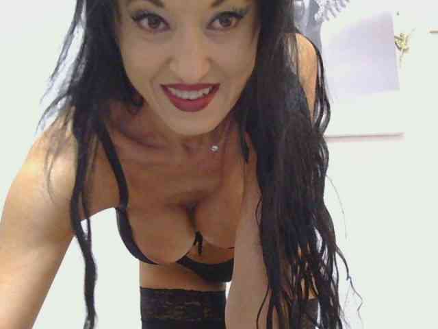 MilfSindy webcam