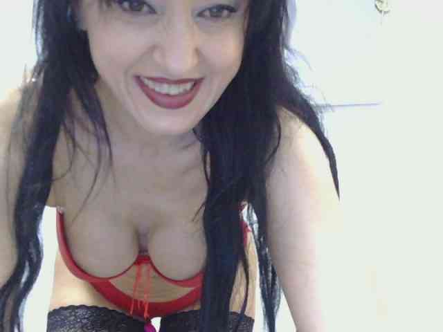 MilfSindy webcam