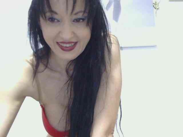MilfSindy webcam