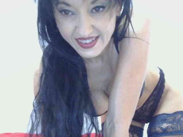 MilfSindy webcam