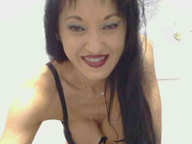 MilfSindy webcam