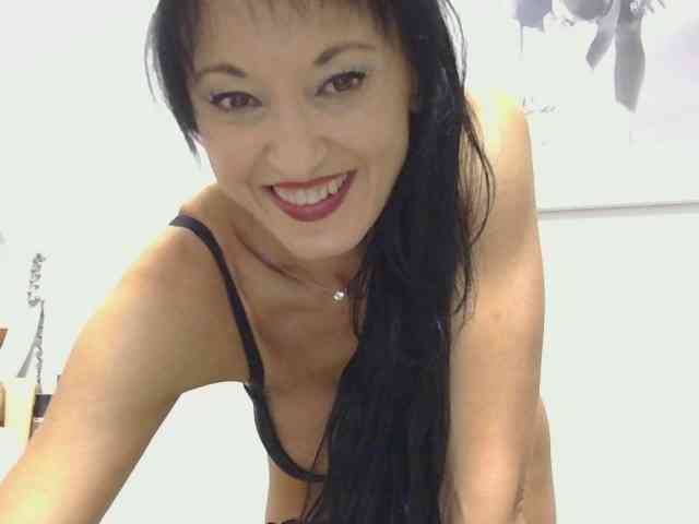MilfSindy webcam