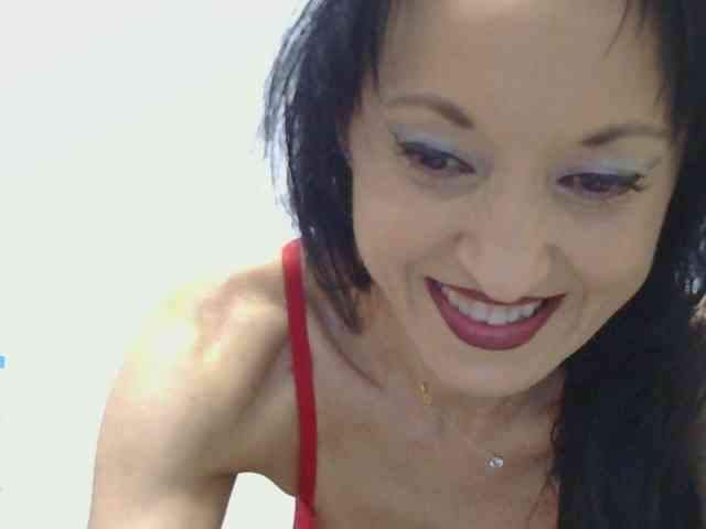 MilfSindy webcam