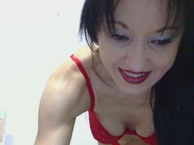 MilfSindy webcam