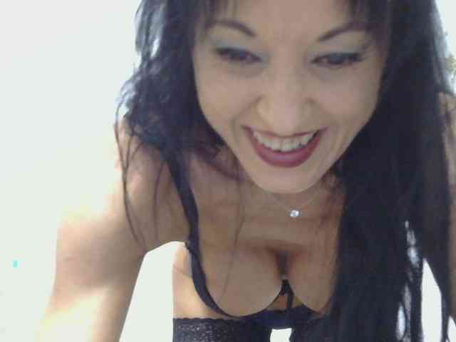 MilfSindy webcam