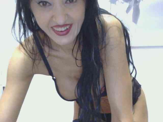 MilfSindy webcam