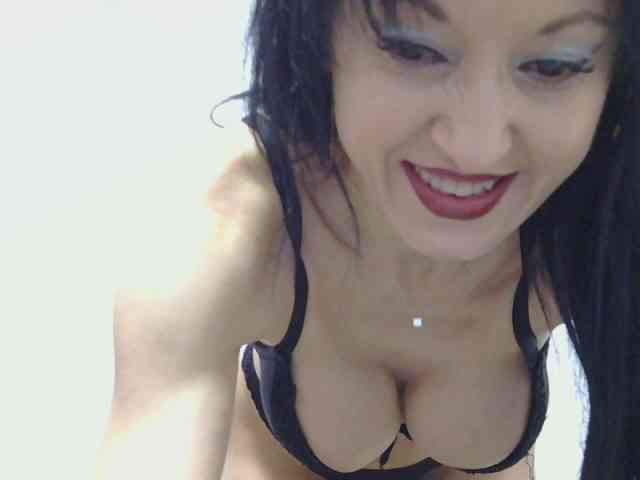 MilfSindy webcam
