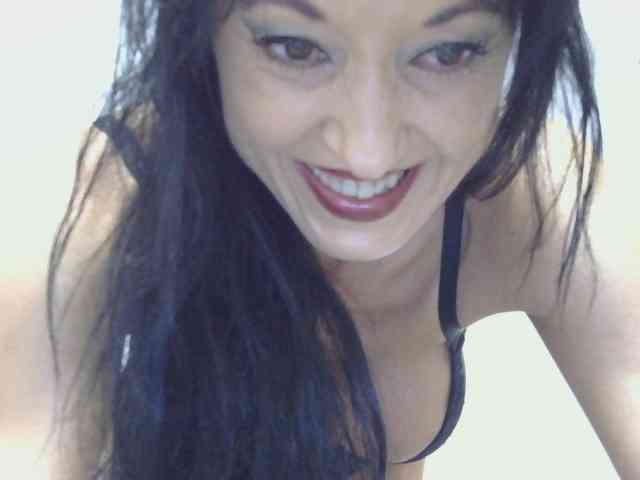 MilfSindy webcam