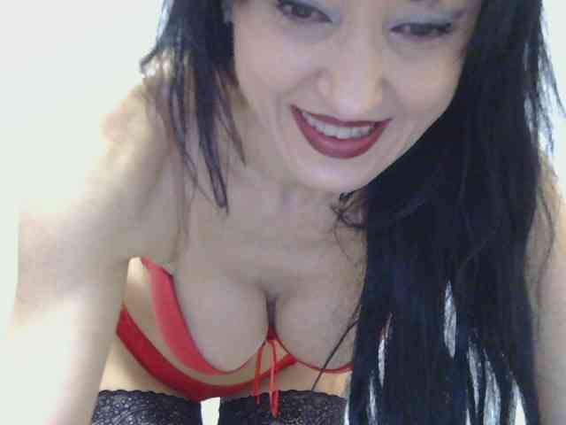 MilfSindy webcam