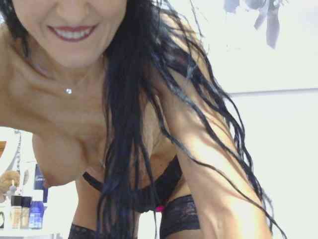 MilfSindy webcam