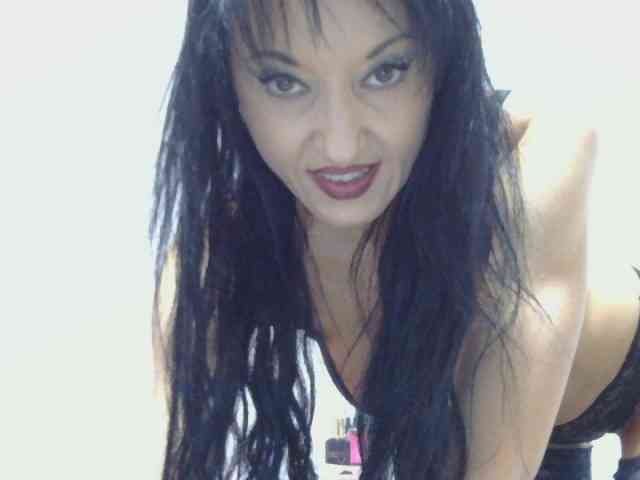 MilfSindy webcam