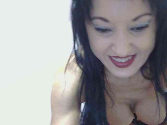 MilfSindy webcam