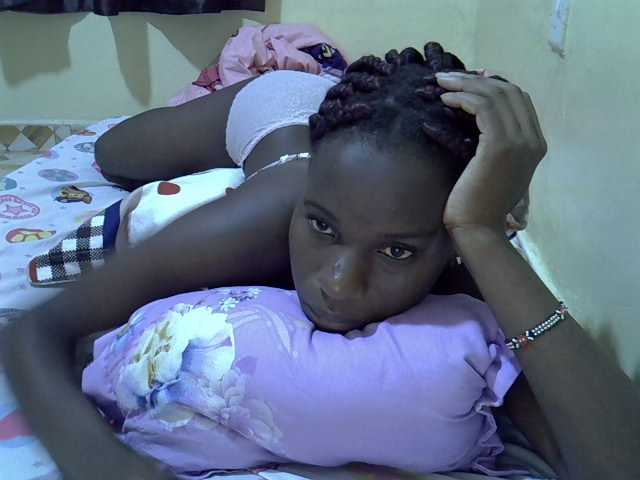 sexxy-maya1 live cam on BongaCams