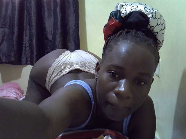 sexxy-maya1 live cam on BongaCams