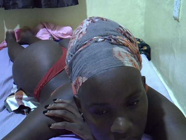 sexxy-maya1 live cam on BongaCams