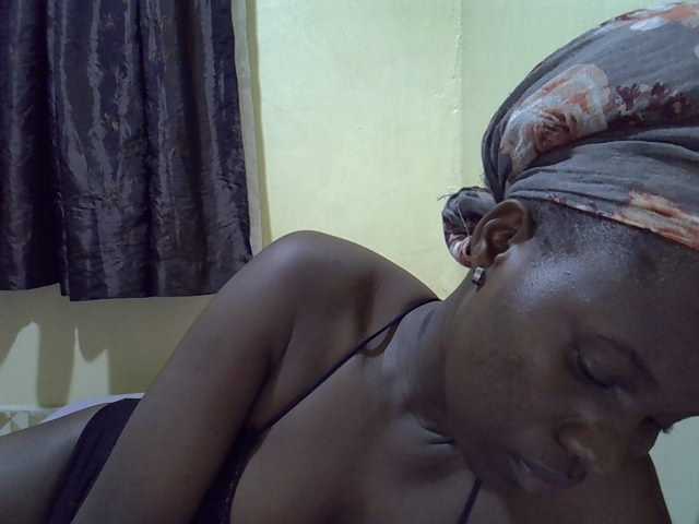 sexxy-maya1 live cam on BongaCams