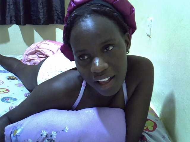 sexxy-maya1 live cam on BongaCams