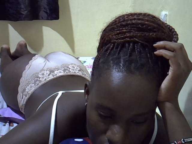 sexxy-maya1 live cam on BongaCams