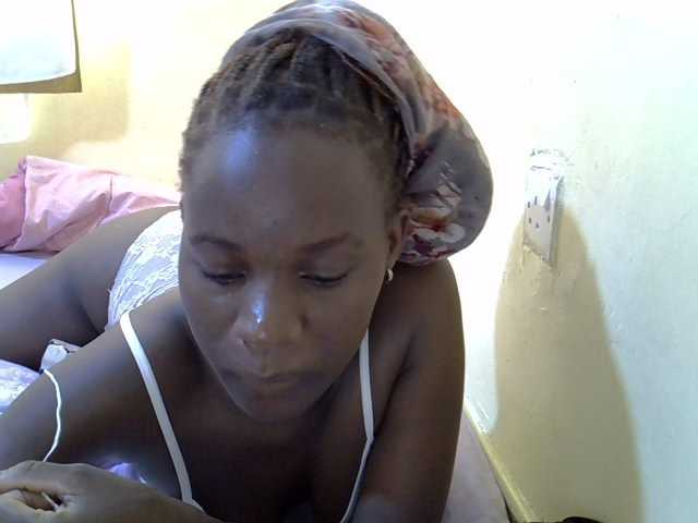 sexxy-maya1 live cam on BongaCams