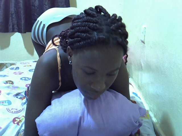 sexxy-maya1 live cam on BongaCams