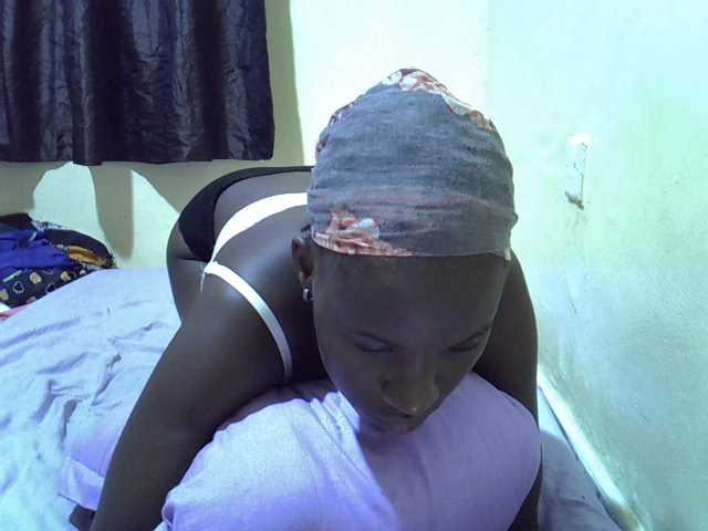 sexxy-maya1 live cam on BongaCams