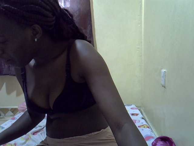 sexxy-maya1 live cam on BongaCams