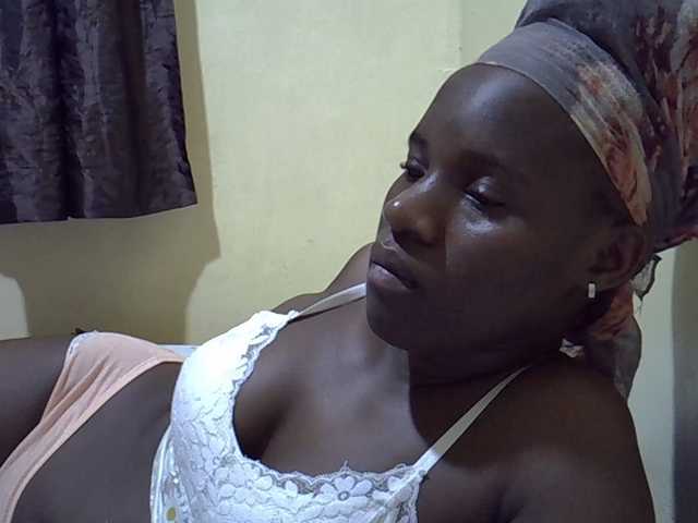 sexxy-maya1 live cam on BongaCams