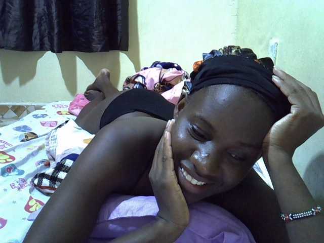sexxy-maya1 live cam on BongaCams