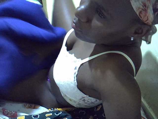 sexxy-maya1 live cam on BongaCams