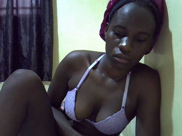 sexxy-maya1 live cam on BongaCams
