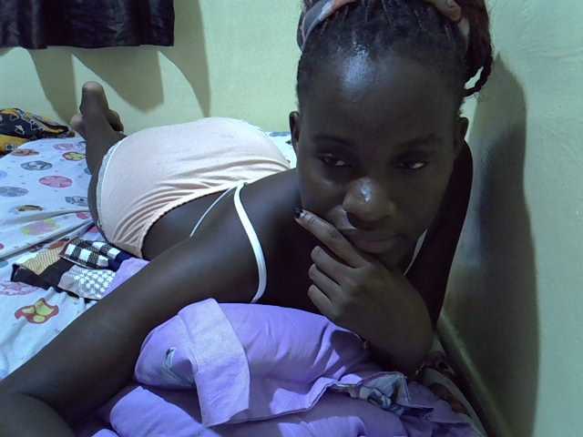 sexxy-maya1 live cam on BongaCams