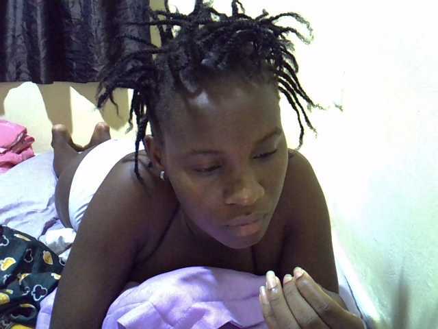 sexxy-maya1 live cam on BongaCams