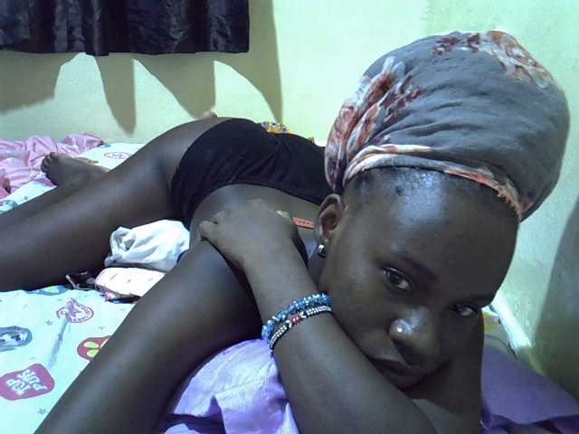 sexxy-maya1 live cam on BongaCams