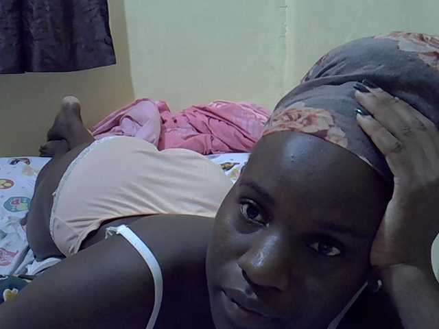 sexxy-maya1 live cam on BongaCams
