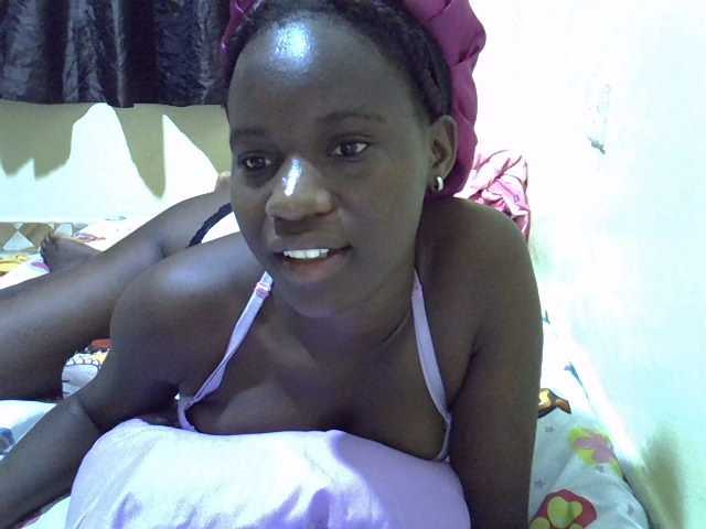 sexxy-maya1 live cam on BongaCams