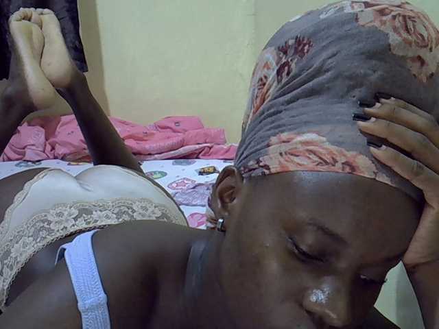sexxy-maya1 live cam on BongaCams