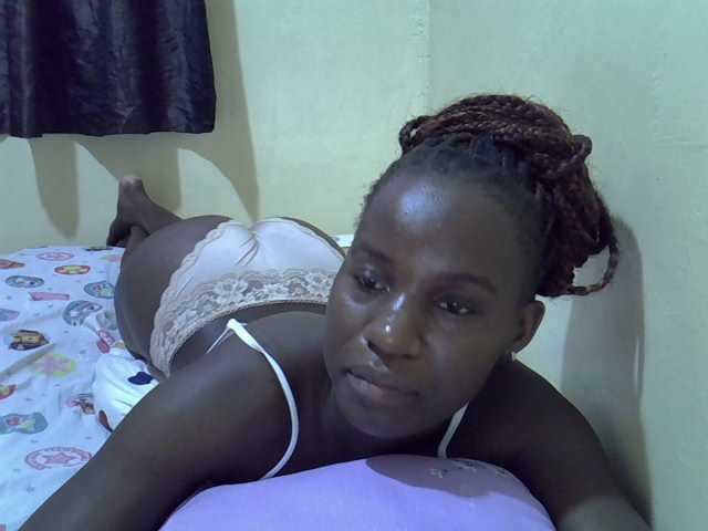 sexxy-maya1 live cam on BongaCams