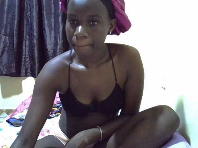 sexxy-maya1 live cam on BongaCams