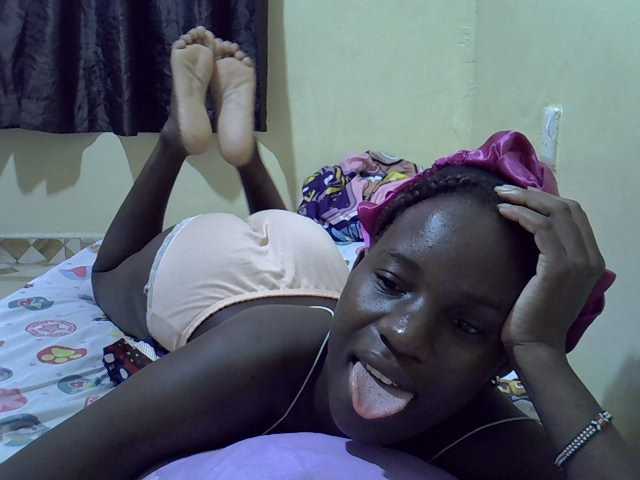 sexxy-maya1 live cam on BongaCams