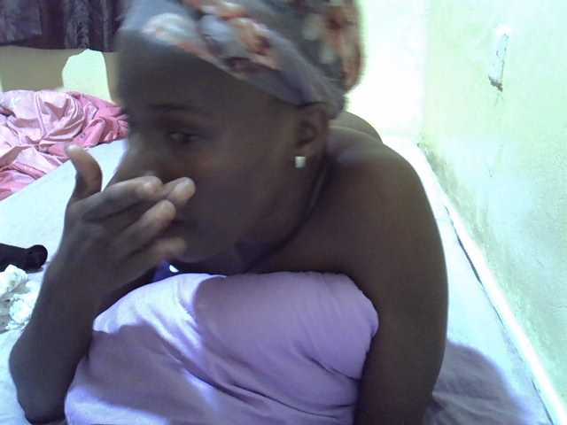 sexxy-maya1 live cam on BongaCams