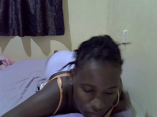 sexxy-maya1 live cam on BongaCams