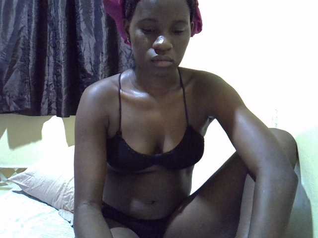 sexxy-maya1 live cam on BongaCams