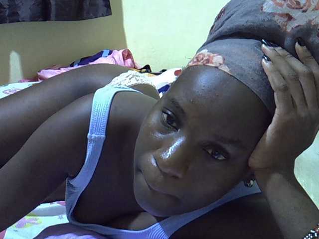 sexxy-maya1 live cam on BongaCams