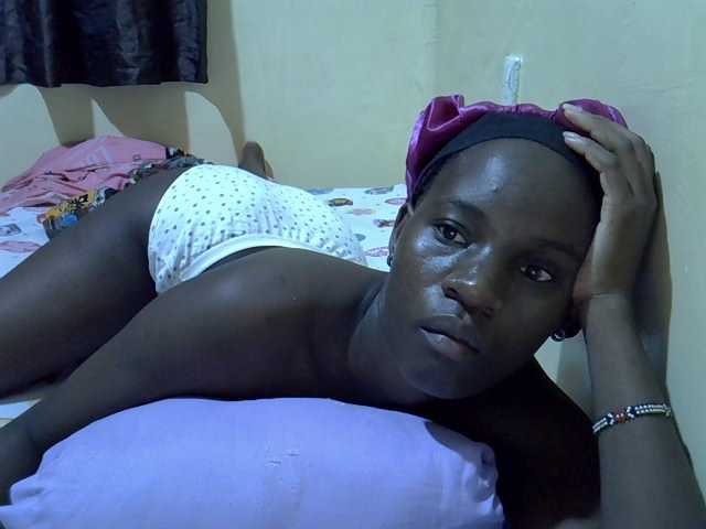 sexxy-maya1 live cam on BongaCams