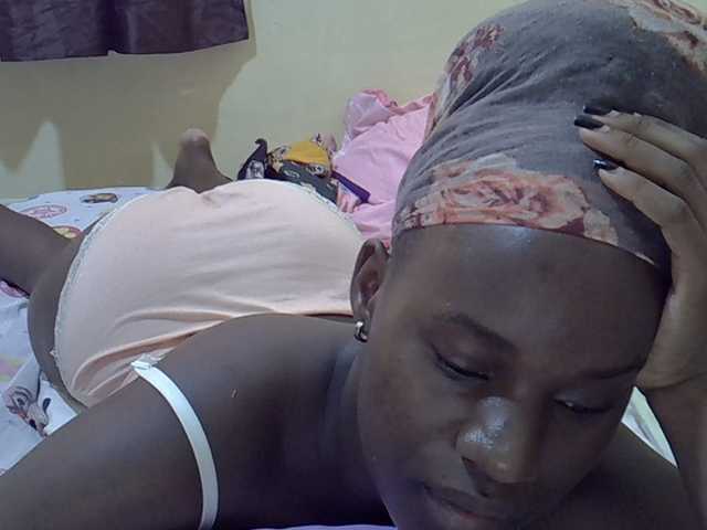 sexxy-maya1 live cam on BongaCams
