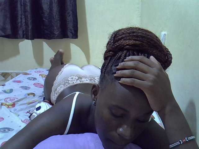 sexxy-maya1 live cam on BongaCams