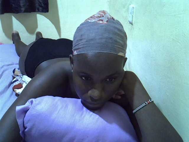 sexxy-maya1 live cam on BongaCams